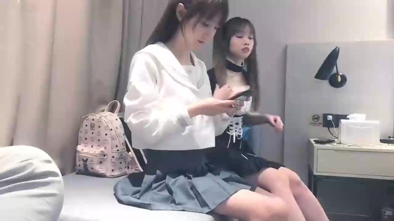国产探花约炮双飞外围双马尾姐妹花全程露脸69口交舔逼_口交_探花_偷拍