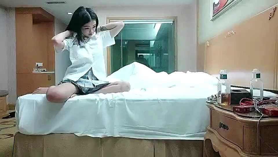 短发萝莉萌妹探花91沈先森嫖娼大师带你找外围穿上JK装深喉口交